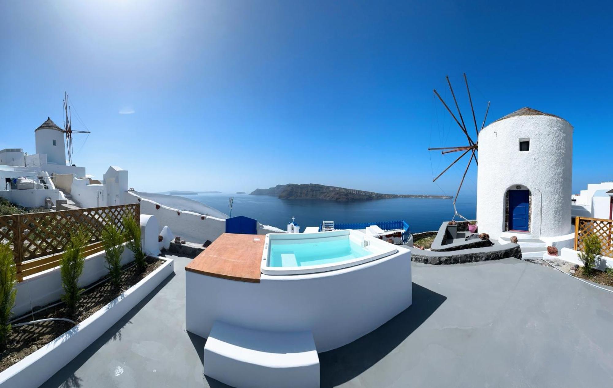 Lioyerma Windmill Villa With Outdoor Hot Tub Oia  Exterior photo